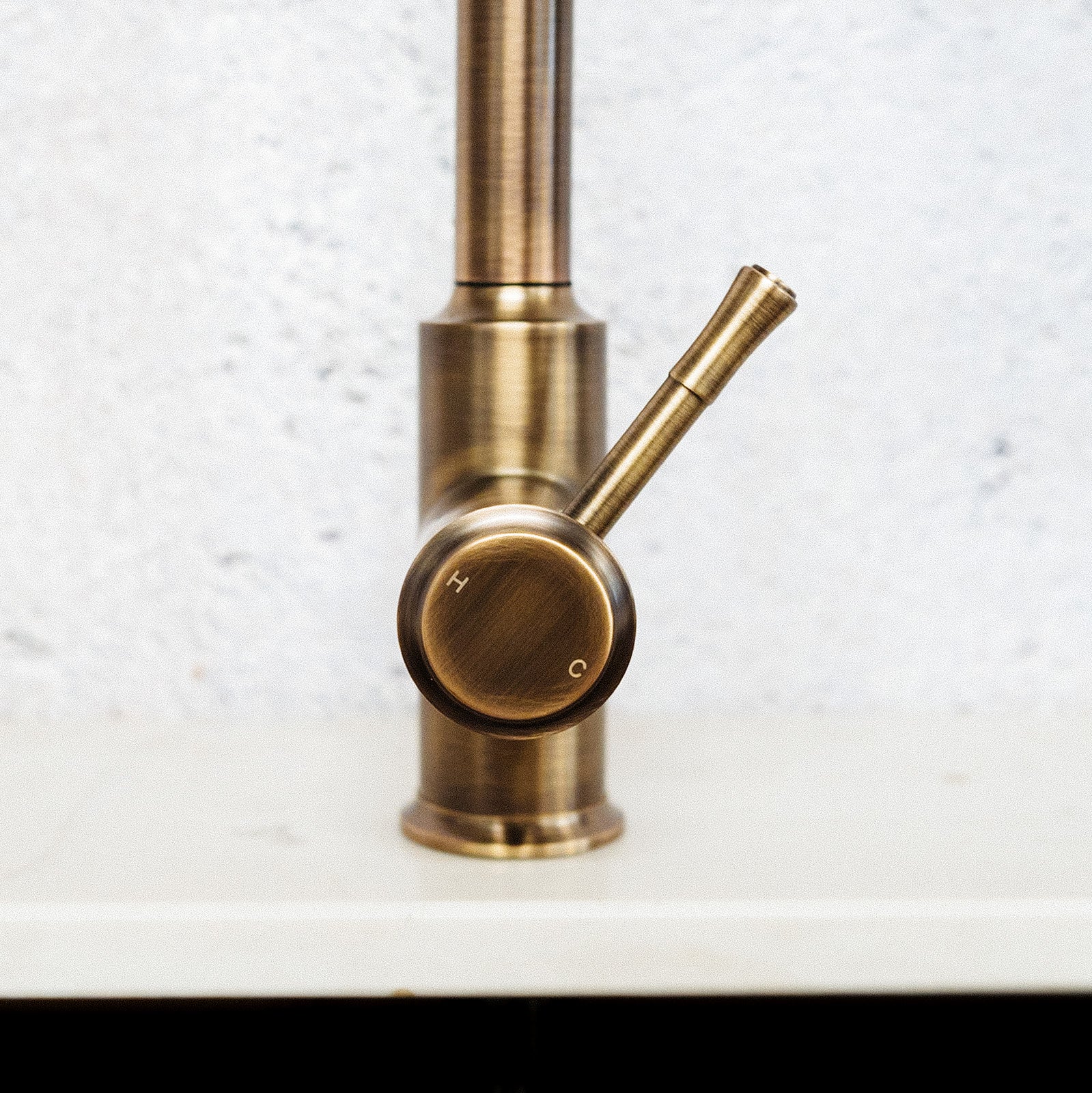 譜 ＵＰ４６０　輸入　ビートルズ・ゴールド（Ｔｗｉｓｔ　＆　Ｓｈｏｕｔ、他全４曲メドレー）《輸入吹奏譜》 譜 ＵＰ４６０ 輸入 ビートルズ・ゴールド（Ｔｗｉｓｔ ＆ Ｓｈｏｕｔ